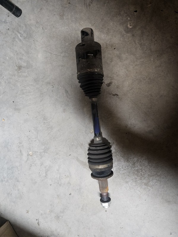 2017 Jeep Cherokee Rear Axle Shaft Left