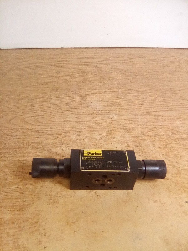 Parker FM3DDKN50 Hydraulic Valve 5000PSI