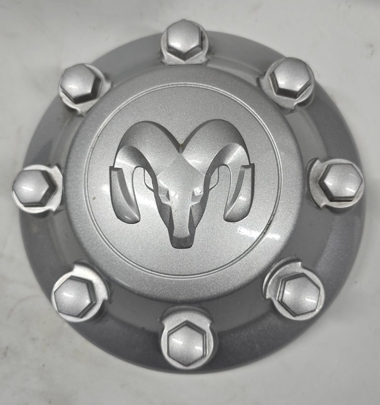2014-2018 Dodge Ram 2500 3500 SRW OEM Silver Center Cap 2472 1XF55S4AAA