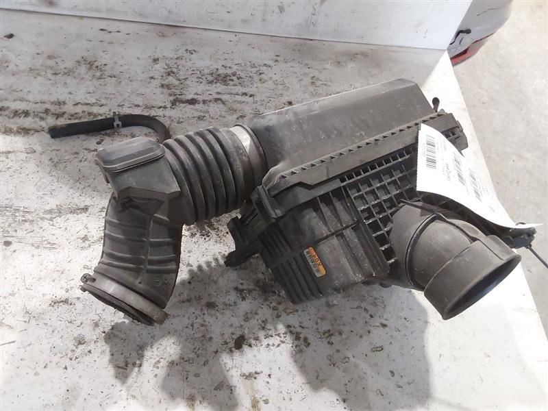 2017-2020 Hyundai Elantra Sedan Air Cleaner Intake Box Assembly 2.0L