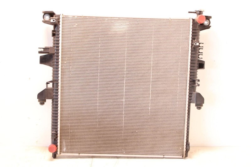 17-19 Nissan TITAN Platinum Radiator Assembly