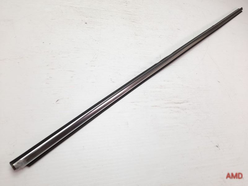 2004 BMW 330ci 325ci E46 Coupe Front Right Door Outer Weatherstrip Chrome