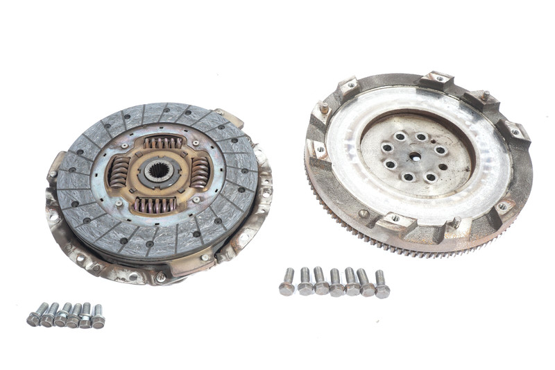 04 05 06 HYUNDAI TIBURON MANUAL TRANSMISSION CLUTCH KIT OEM