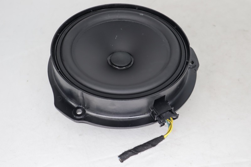 2013 - 2016 MERCEDES GL450 X166 REAR LEFT OR RIGHT DOOR SPEAKER OEM A1668202102
