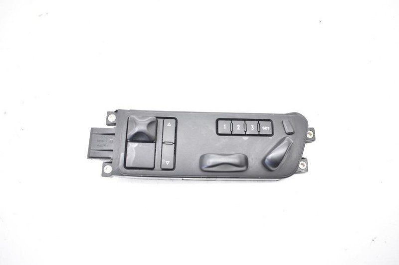 2005 PORSCHE CAYENNE DRIVER LEFT SIDE SEAT CONTROL SWITCHES 7L5959765B