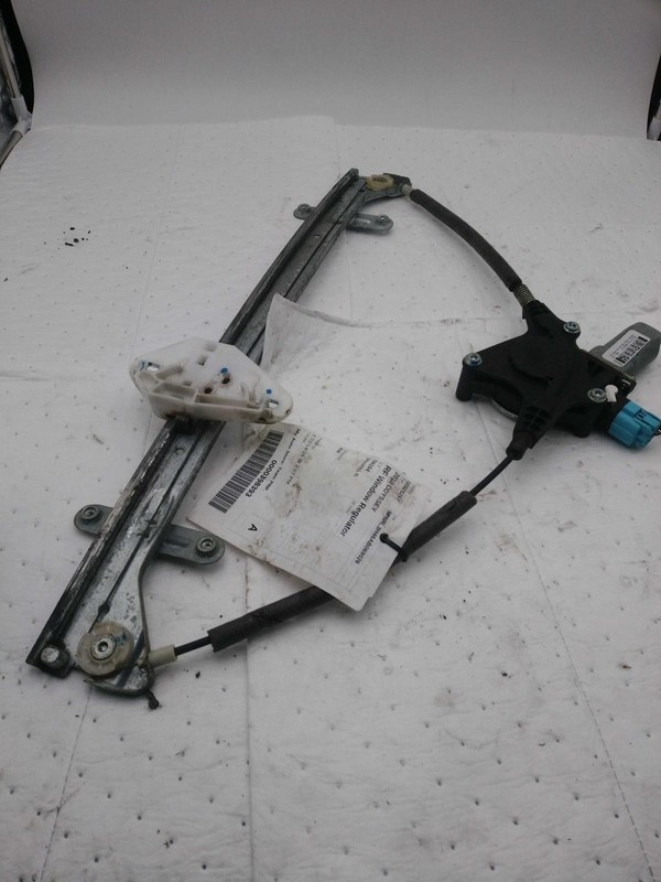 2010 Honda Odyssey Front Right Window Regulator - Blue - Used - 145K Miles