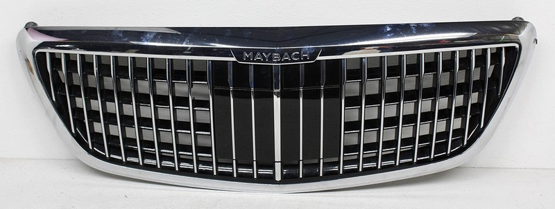 OEM Grille For Mercedes-Benz Maybach S560 & S650 Sedan 222-880-53-02 Scratches