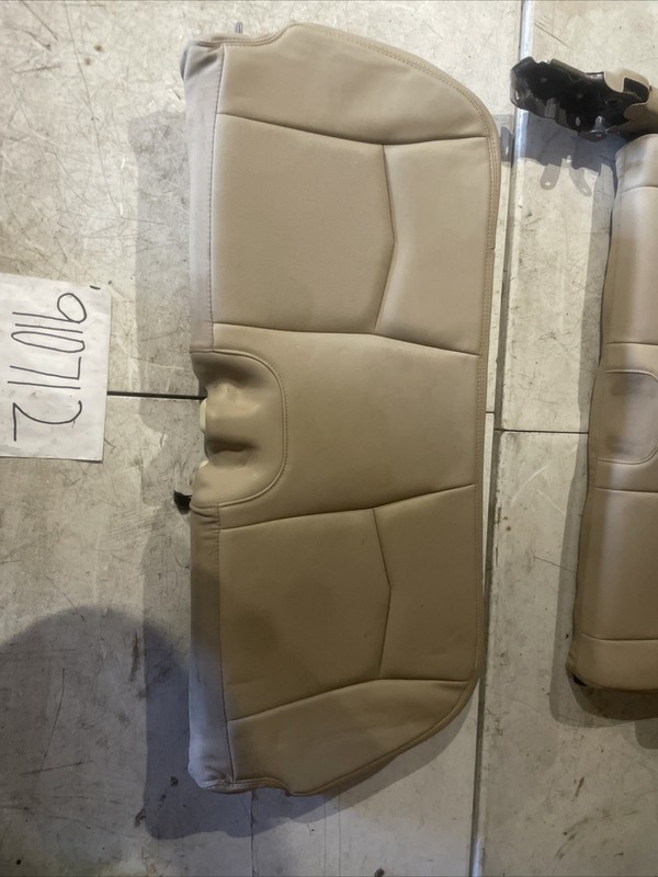 2004-2009 SRX 3.6L THIRD ROW SEAT BOTTOM W/MOTORS