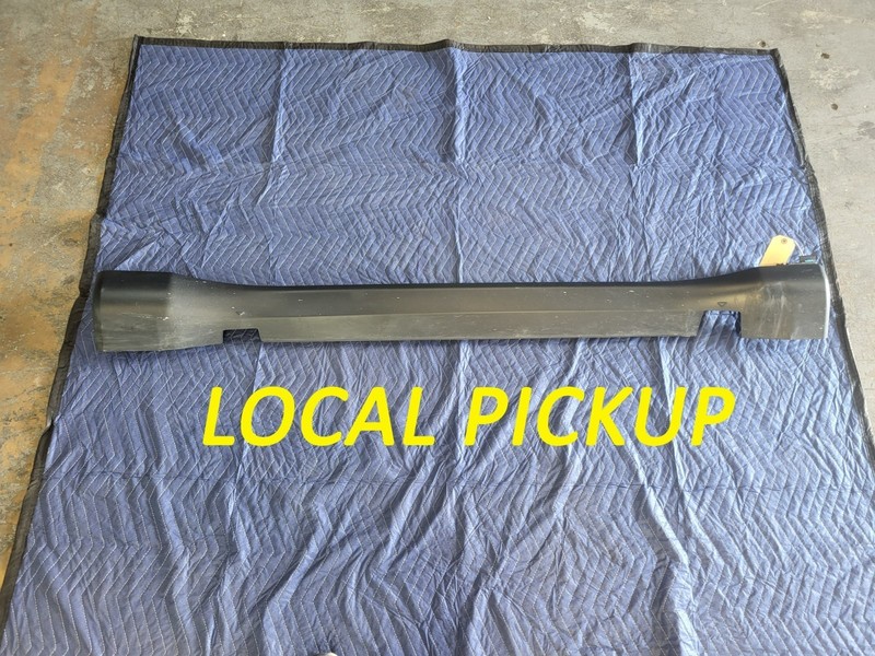 Used Oem Jeep Right Passenger Rocker Panel Skirt Molding for 2017-2025 Compass