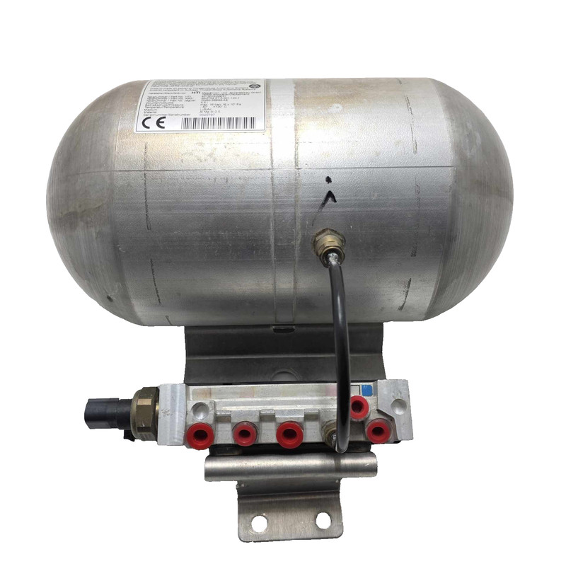 Jaguar XJ8 Suspension Air Tank Reserve W/Valve 2004 P/N 2W935B696AE