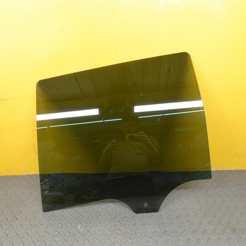 2022-2024 FORD MAVERICK REAR LEFT DRIVER SIDE DOOR WINDOW GLASS OEM NZ6Z6025713A