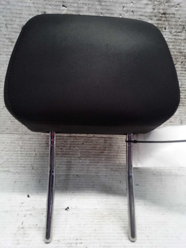 2020 Chevrolet Silverado 1500 Left Gray Headrest - Used, 102k Miles