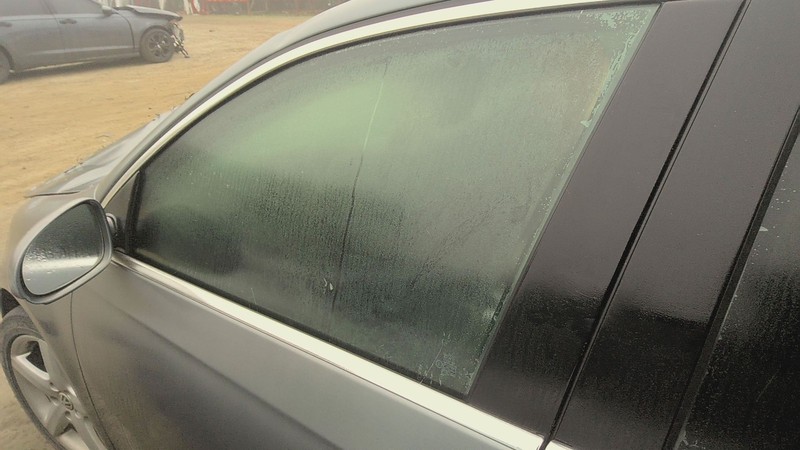 Front Door Glass/window JETTA Left 05 06 07 08 09 10
