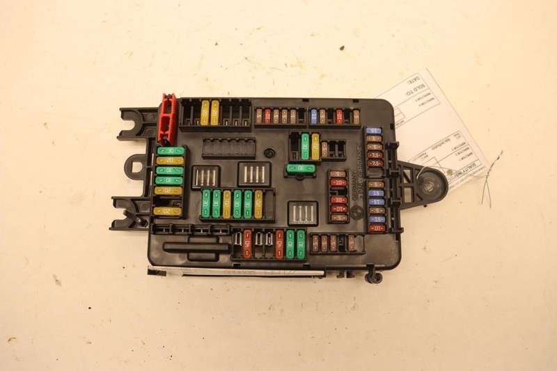 2014-2018 BMW X5 F15 REAR TRUNK POWER DISTRIBUTION FUSE RELAY BOX MODULE OEM