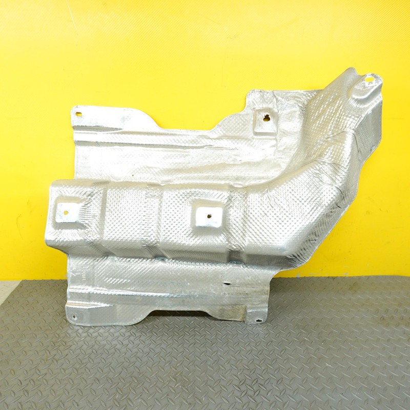 2017-2024 CHRYSLER PACIFICA FRONT EXHAUST PIPE HEAT SHIELD OEM 68214224AB