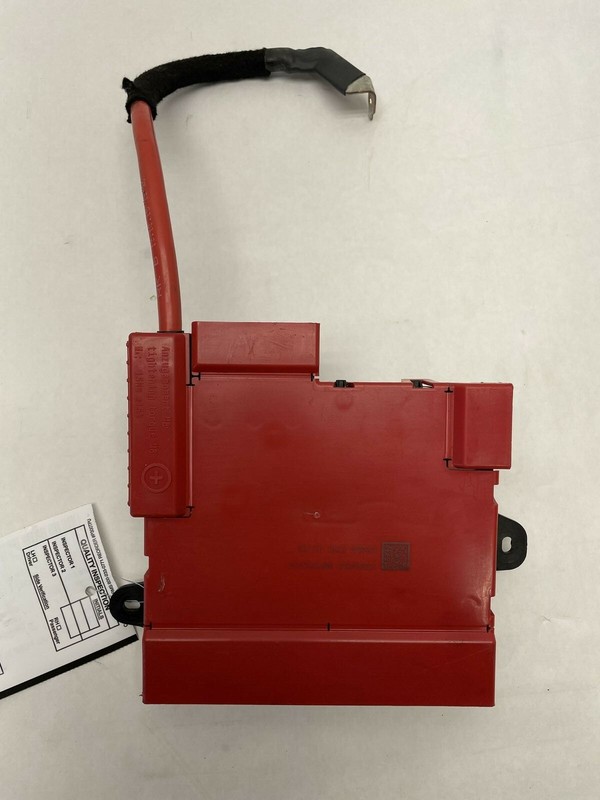 2016-2017 BMW X5 POWER BATTERY POSITIVE DISTRIBUTOR TERMINAL FUEL BLOCK OEM