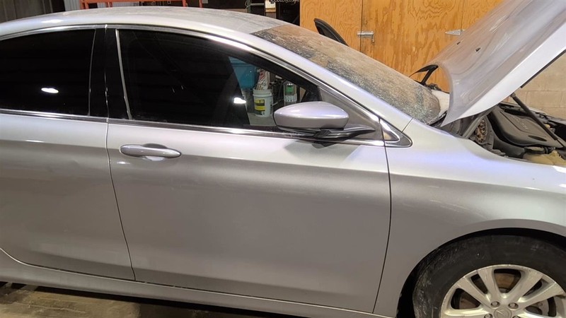 Passenger Front Door Electric Sedan Tempered Glass Fits 15-17 200 3618698