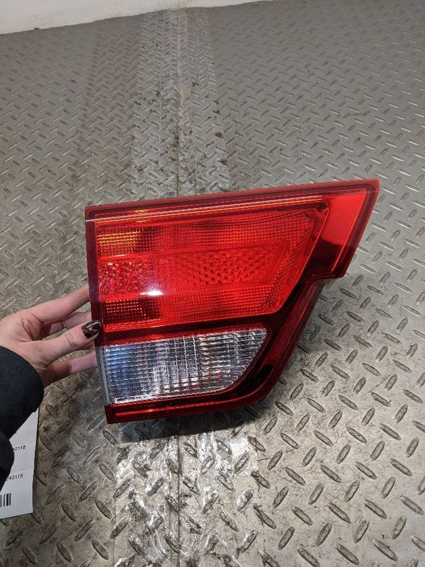 Driver Left Tail Light Liftgate Mounted Fits 11-13 GRAND CHEROKEE 1176494