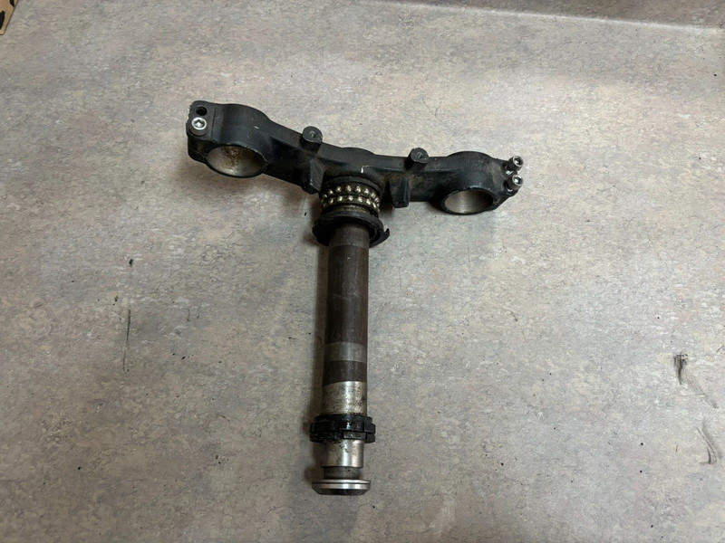 2010 Kawasaki EX650C Lower Triple Tree 2009 Fork Clamp Bottom EX650 EX 650 FA3