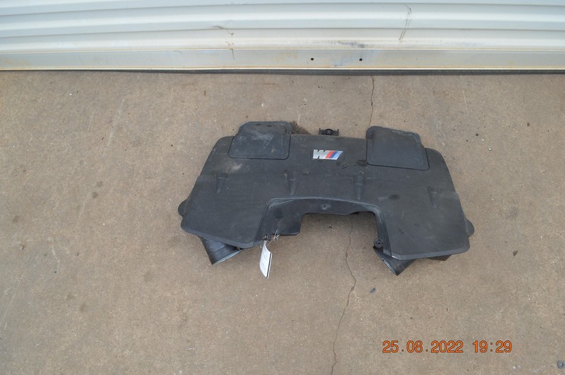2010-2014 BMW X6 M 4.4L TWIN TURBO ENGINE AIR INTAKE CLEANER FILTER BOX OEM