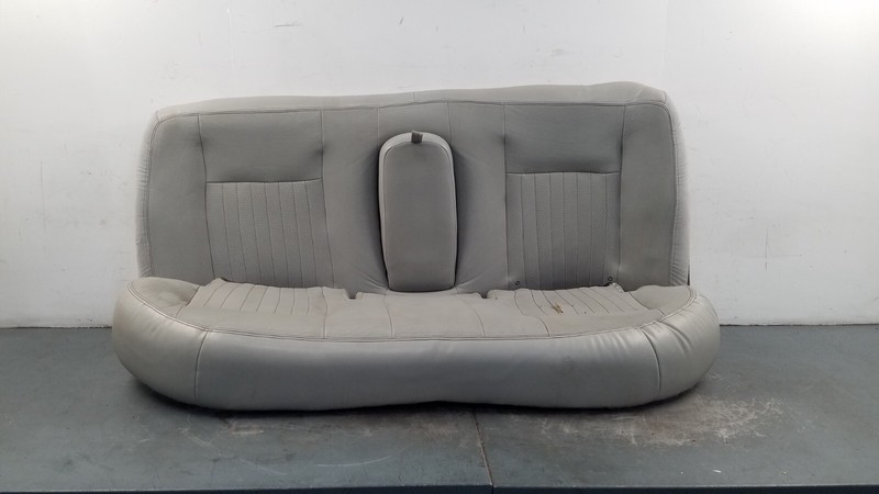2004 03 04 Mercury Marauder Rear Seat - ** #2369 VV6