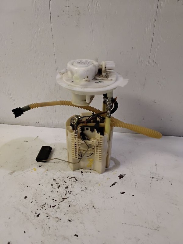 Fuel Pump Assembly Tank Mounted 3.2L 4WD Fits 14-22 CHEROKEE 3596004