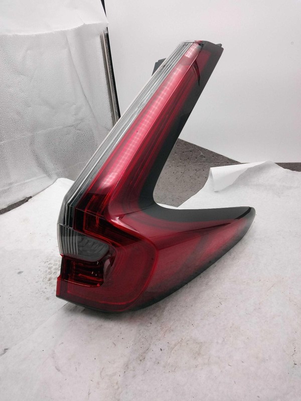 2021 Honda CR-V Right Tail Light Assembly Grey OEM 710812 Used 87K Miles