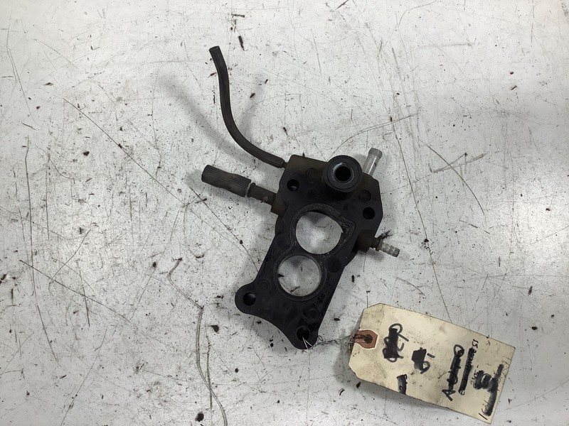 80-81 Honda Civic 1.5L Carburator Spacer Insulator Block OEM