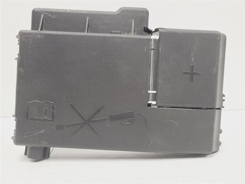 REGAL 2017 Fuse Box Engine 564909