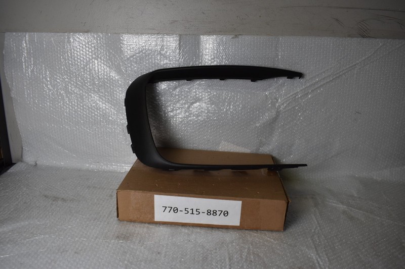PORSCHE MACAN BASE SIDE TRIM COVER RIGHT 2019-2021 OEM 95B 807 820 C