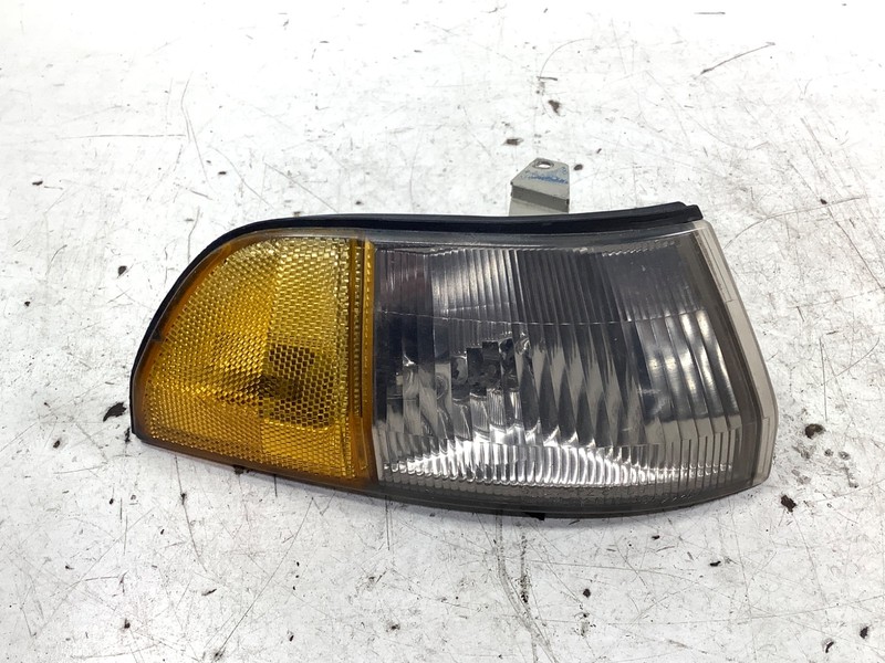 90-93 Acura Integra Right Front Side Marker Light OEM