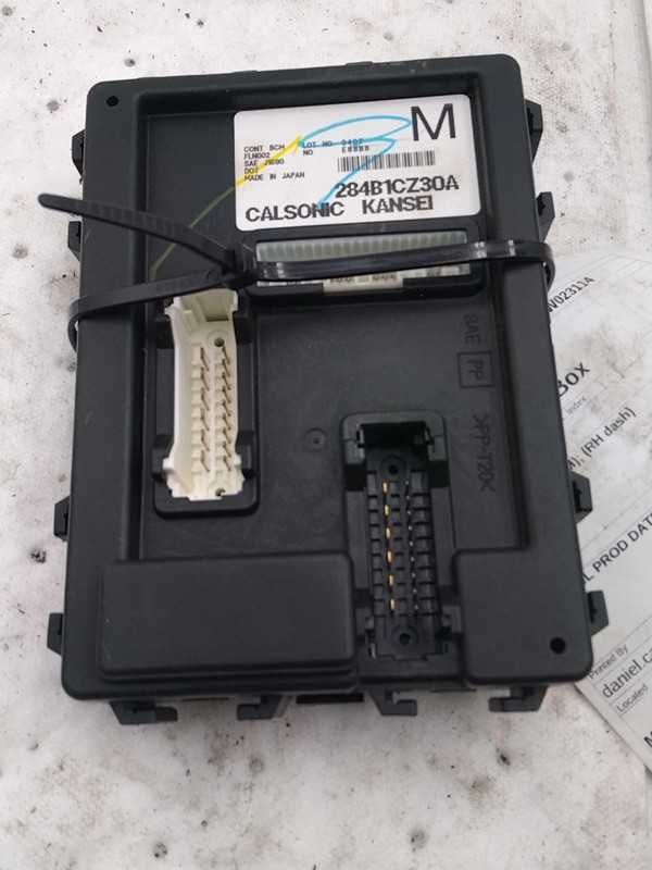 2010 Nissan Rogue Body Control Module OEM 284B1CZ30A 164K Miles Blue
