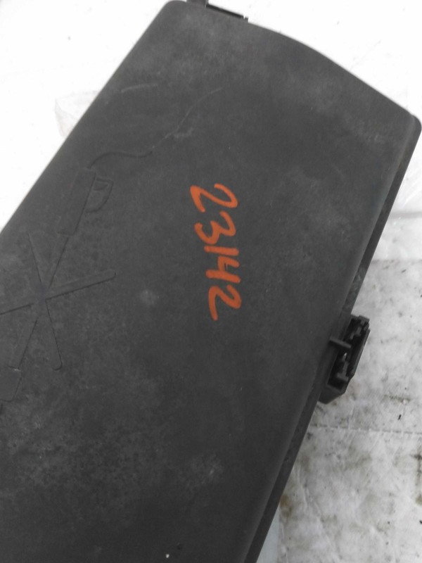 2015 Cadillac SRX Fuse Box OEM 22880545 Brown 81K Miles Warranty Included