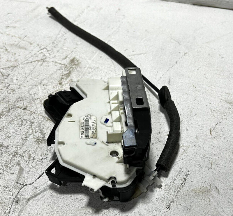 2017-2018 VOLKSWAGEN PASSAT S REAR LEFT DOOR LATCH LOCK ACTUATOR OEM