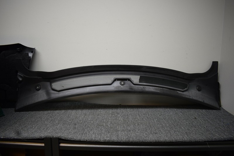 2006-2009 LAND ROVER RANGE ROVER SPORT HOOD WINDSHIELD VENT PANEL FACTORY OEM