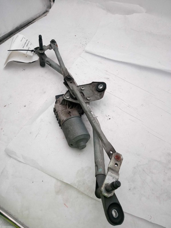 Used Windshield Wiper Motor fits: 2016 Dodge Journey includes linkage Grade B
