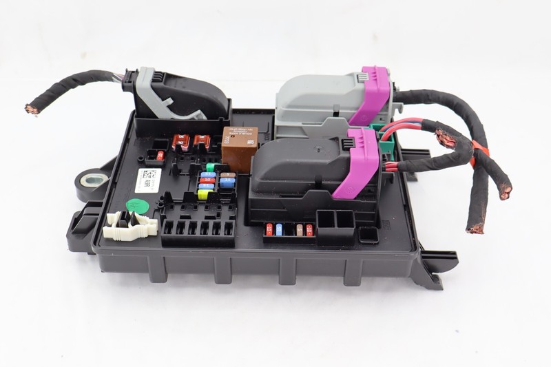 2013-2019 CADILLAC ATS 4 2.0L TURBO TRUNK POWER JUNCITION FUSE BOX OEM 23101714