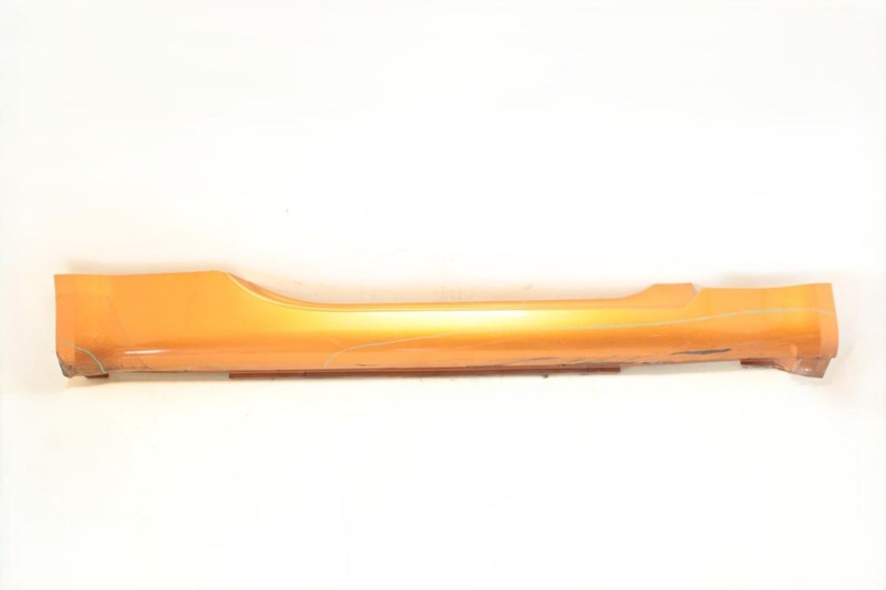 05-06 Nissan 350Z 3.5L Coupe Passenger Right Side Rocker Panel Molding