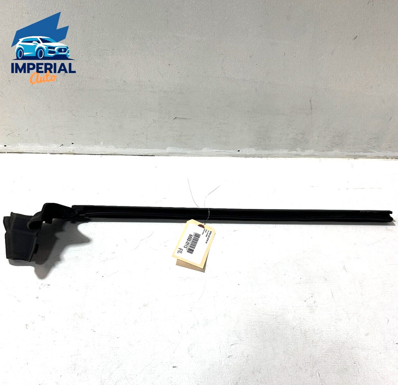 2017-2020 BMW 430I F36 FRONT LEFT DRIVER DOOR WINDOW BELT WEATHERSTRIP SEAL OEM