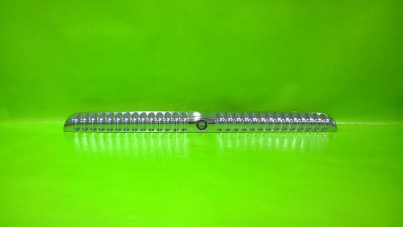 98 99 00 01 02 03 XJ8 TRUNK LID CHROME TAIL FINISH TRIM OEM 3958-49