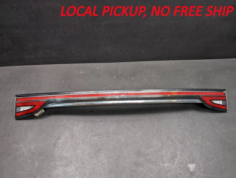 Center Tail Light Lamp 2021 Lincoln Nautilus KA1B-13A565-A 2019 2020 2022 X