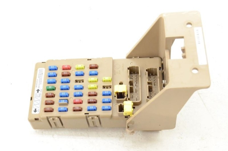 2006-2009 Subaru Outback 2.5L Non Turbo Cabin Fuse Box 82201AG02B
