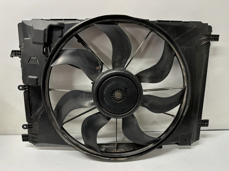 🟢 2013-20 Mercedes SLK250 CLA250 OEM Engine Radiator Cooling Fan Motor Assembly