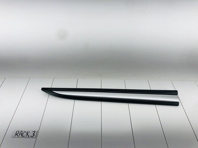 14-20 MITSUBISHI OUTLANDER FRONT RIGHT PASSENGER SIDE DOOR MOLDING OEM