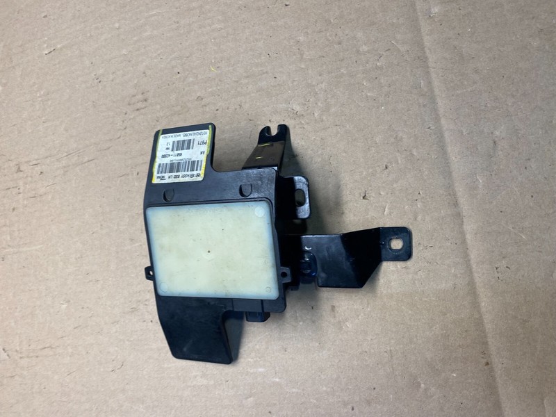 2013 to 2016 Hyundai Santa Fe Rear Blind Spot Alert Sensor OEM O3638 DG