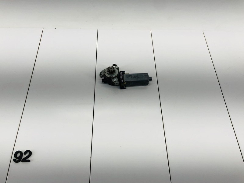 06-12 MERCEDES-BENZ R350 FRONT RIGHT SIDE POWER SEAT ADJUST ADJUSTER MOTOR OEM