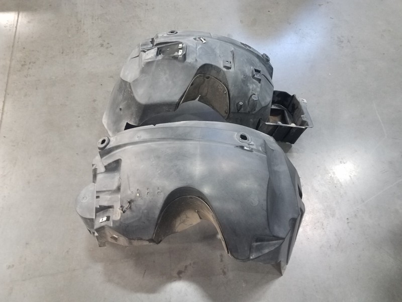 2007 Grand Marquis / Crown Vic Victoria Front Inner Fender Liners #2679 VV2