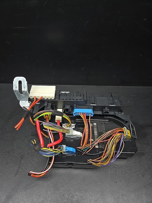 Mercedes Benz E350 CLS550 Rear SAM Relay Fuse Box2010-2016 A2129005001 W212