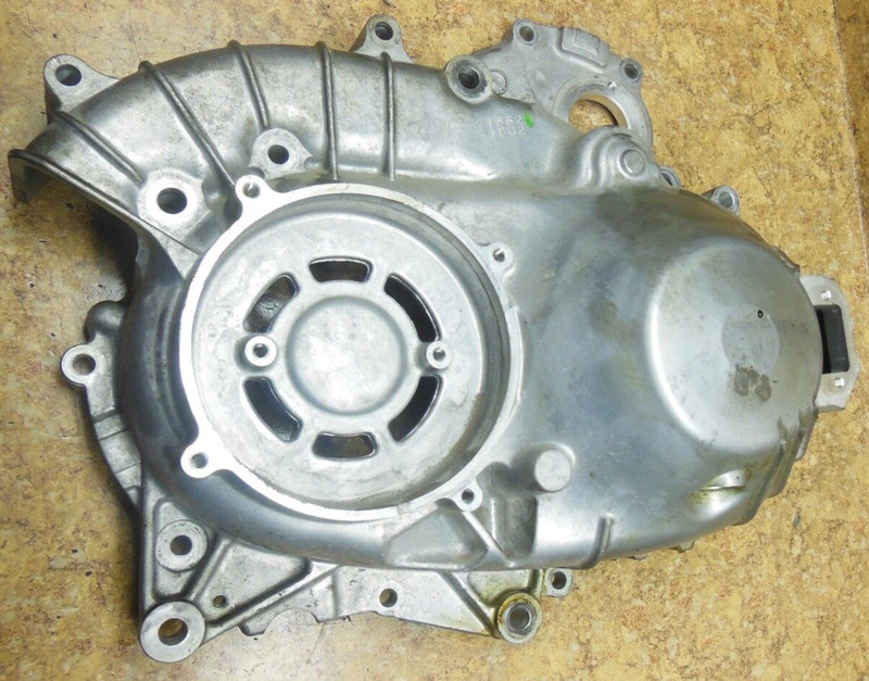 2005 Suzuki AN650 Burgman AN 650 Scooter Engine Clutch Cover Housing Motor Panel