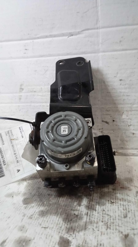 Used ABS Hydraulic Assembly fits: 2018 Hyundai Kona w/automatic braking Grade A